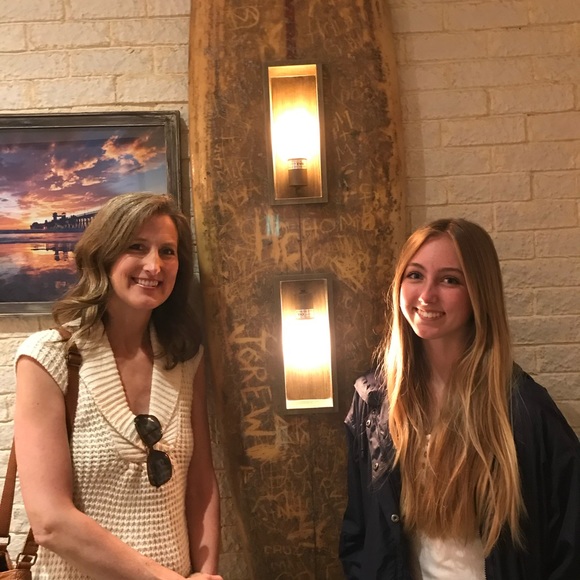 Meet your Posher, Naomi - Picture 1 of 1